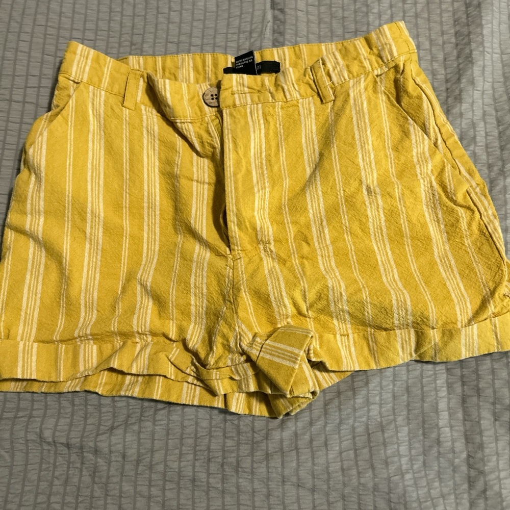 striped shorts